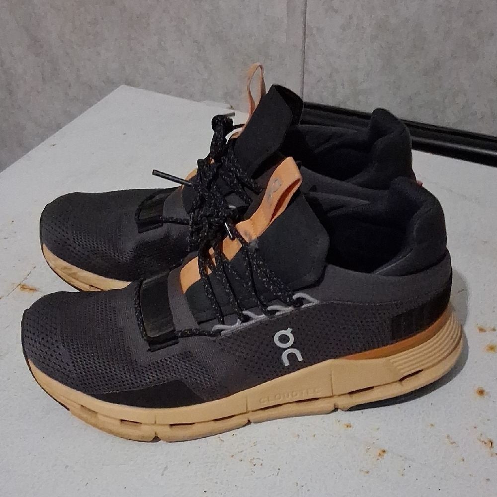 On Running Womens Gray and Tan Athletic Shoes
